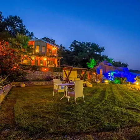 Villa Lucky Kaydirakli Ve Selale Fethiye